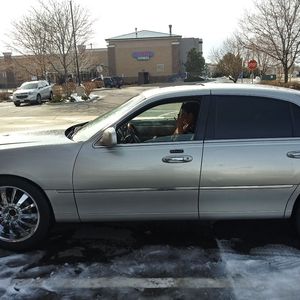 2007 Lincoln town signature series